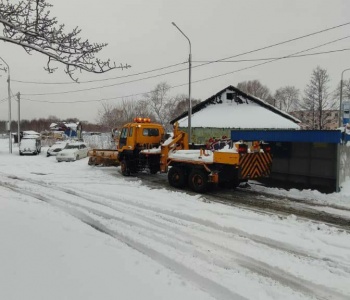 Дорожные службы устраняют последствия циклона