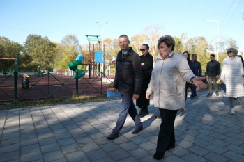 Исполняющий полномочия Главы города Евгений Беляев поручил дорожным службам отремонтировать проезд к экопарку на ул. Вольского